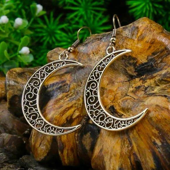 ❀ Celestial Half Moon Crescent Hollow Out Tribal Bohemian Dangle Earrings - Picture 5 of 5